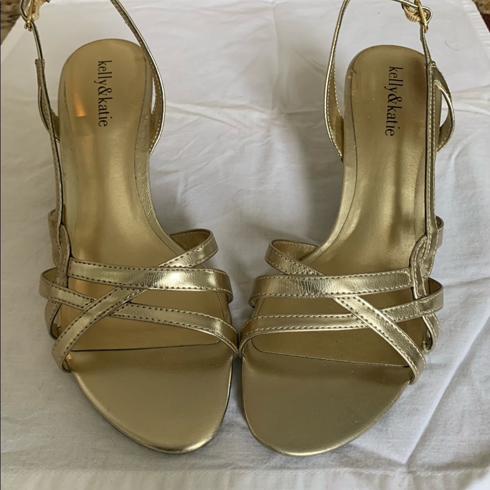 Never Worn Kelly & Katie Gold Sandals, Sz 8 1/2